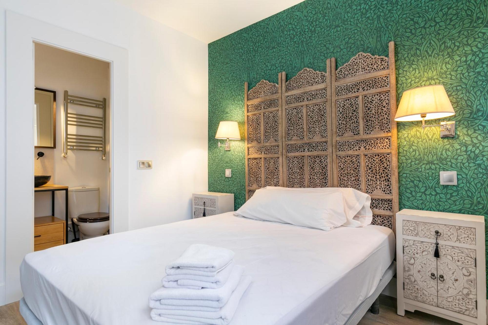 Plaza De Castilla Apartments Мадрид Экстерьер фото